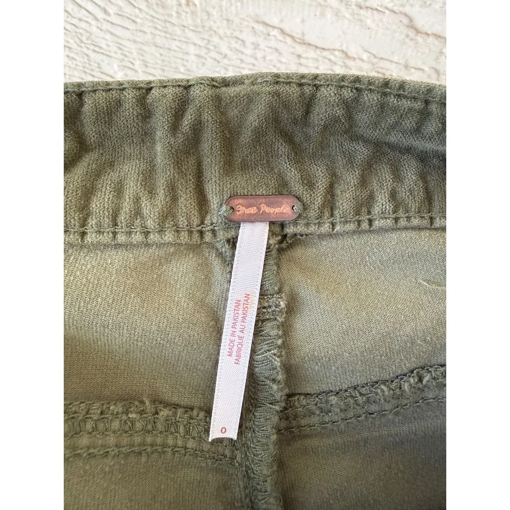 Free People Army Green Velveteen Straight Leg Patch Pocket Pants‎ Size 0